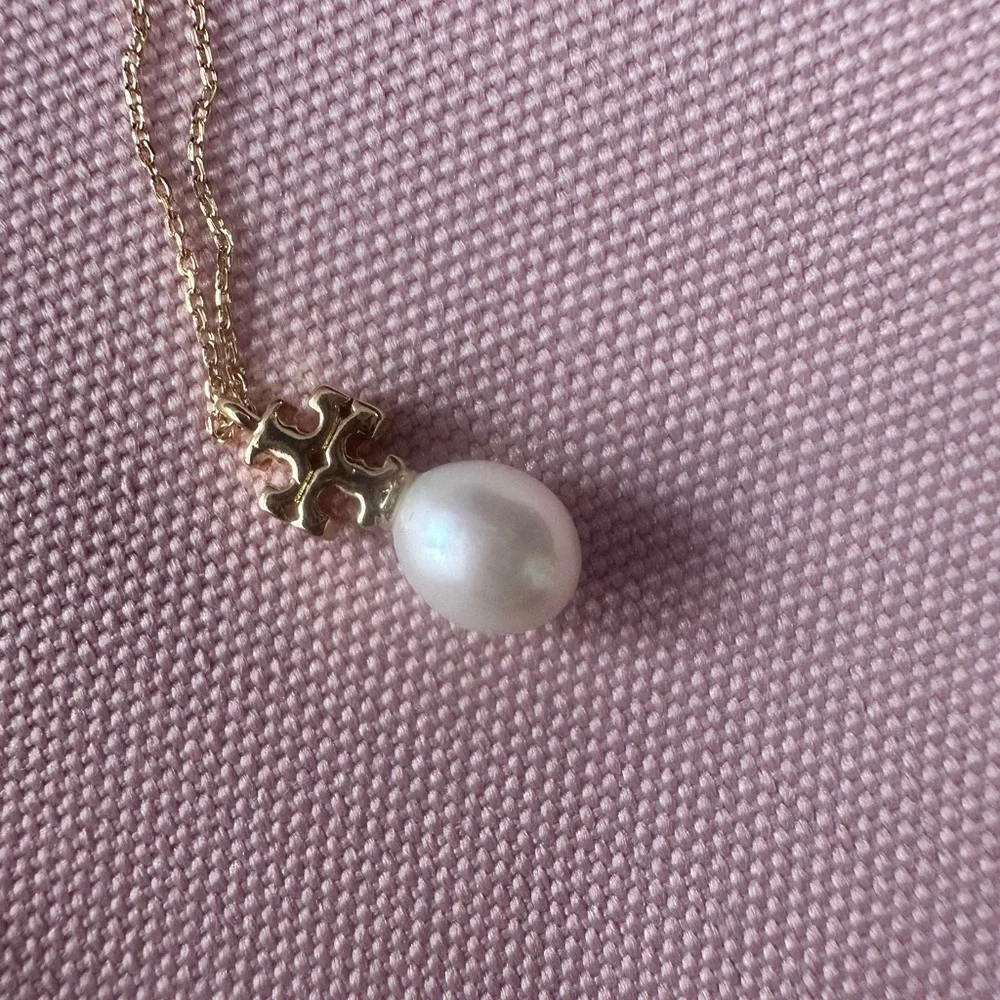 Tory Burch Gold Necklace with Pearl Pendant - Picture 5 of 6